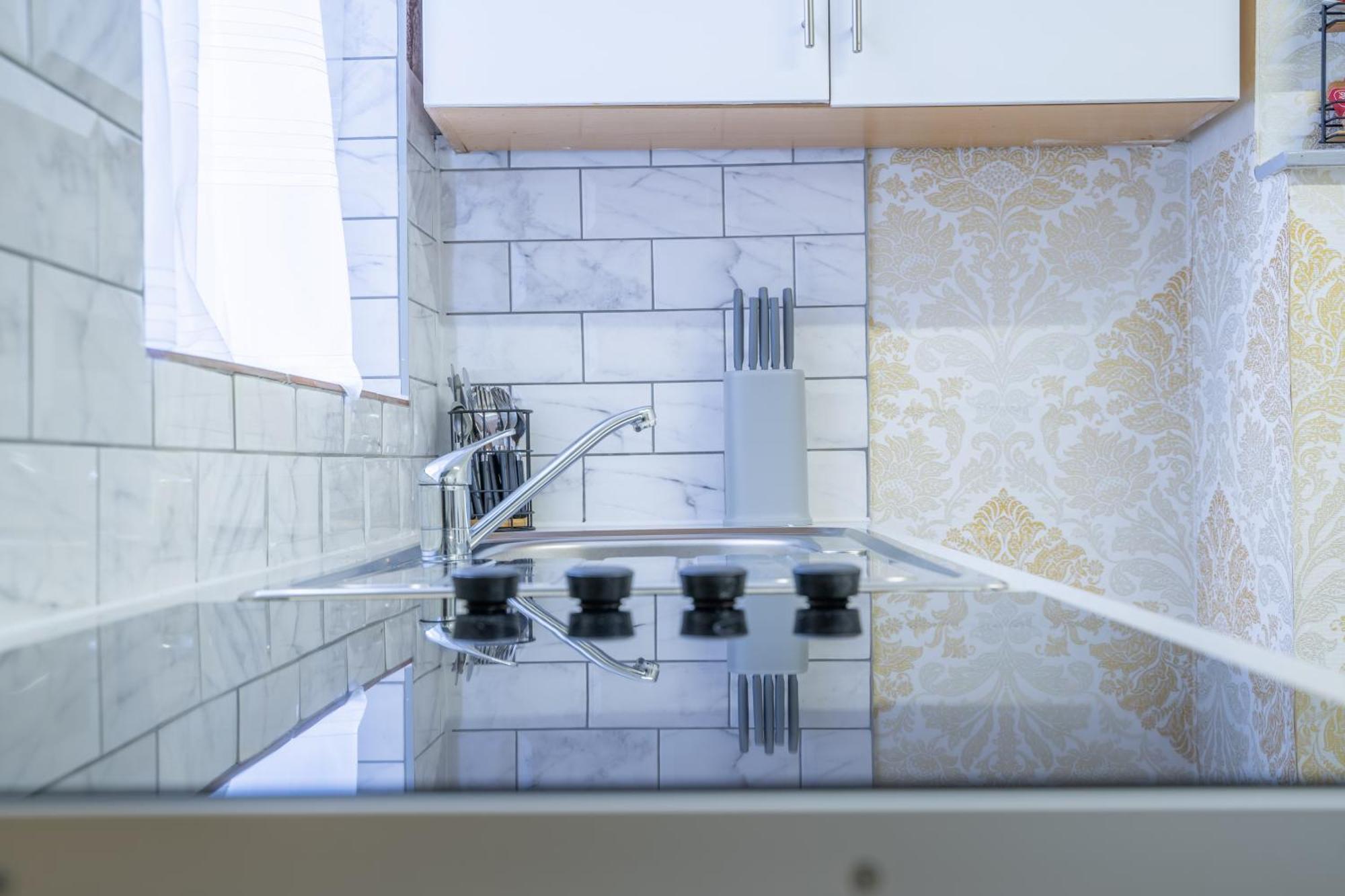 Stayzed E: Stylish City Centre House with Free WiFi and Parking Nottingham Exterior photo